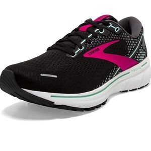 Brooks Ghost 15 Black, Pink & Yuka size 8 M sneaker, mint condition.